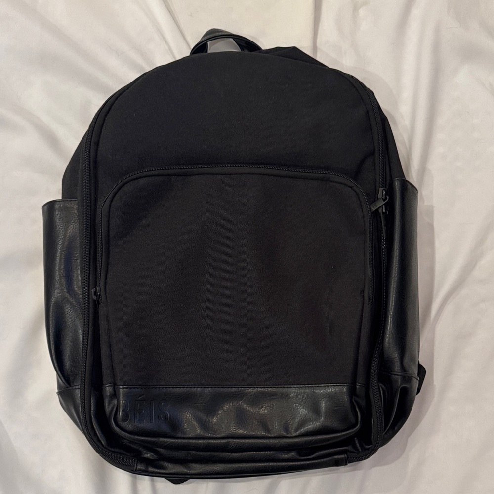 BEIS The Travel Backpack 
in Black